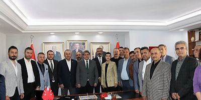 Çavuşoğlu, MHP İl Başkanı Bünyamin Avcı ve yöneticiler tarafından karşılandı
